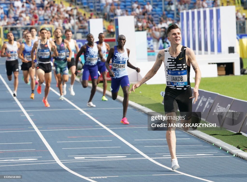 ATHLETICS-DIAMOND-POL