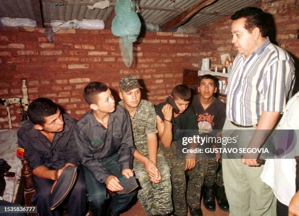 Soldados adolesentes denuncian al senador Luis Alberto Mauro el maltrato por un superior en estado de ebriedad el 25 de enero en Asuncion Paraguay,...