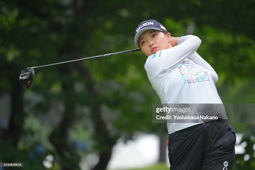 Aomori Ladies Open Golf Tournament - Round One