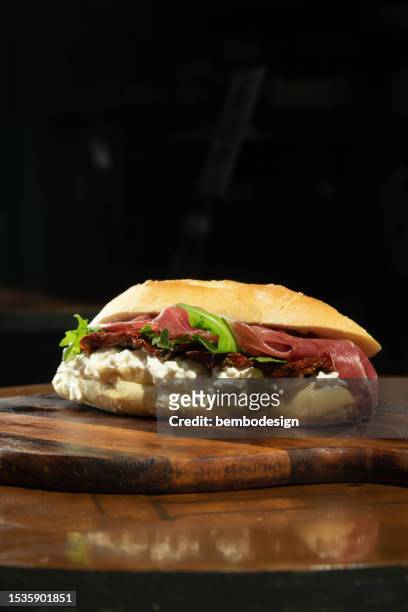 rustic neapolitan sandwich - baloney 個照片及圖片檔