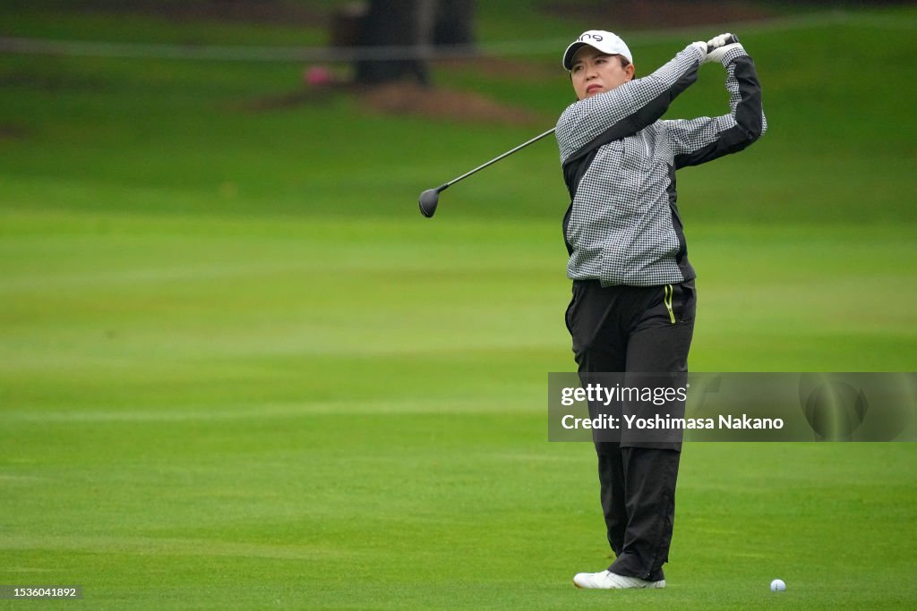 Aomori Ladies Open Golf Tournament - Round One