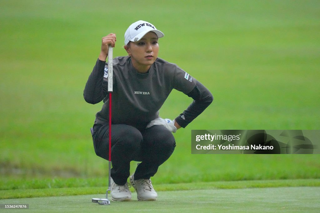 Aomori Ladies Open Golf Tournament - Round One