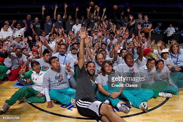 Atmosphere during a training session of New Orleans Hornets and Orlando Magic with disabled people at Arena on October 06, 2012 in Mexico City,...