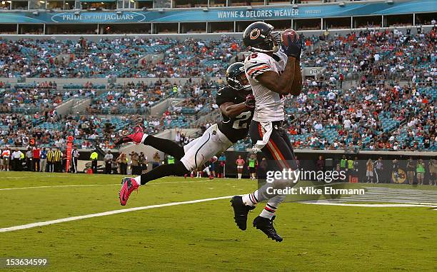 Brandon Marshall of the Chicago Bears catches a touchdown against Derek Cox of the Jacksonville Jaguars during a game at EverBank Field on October 7,...