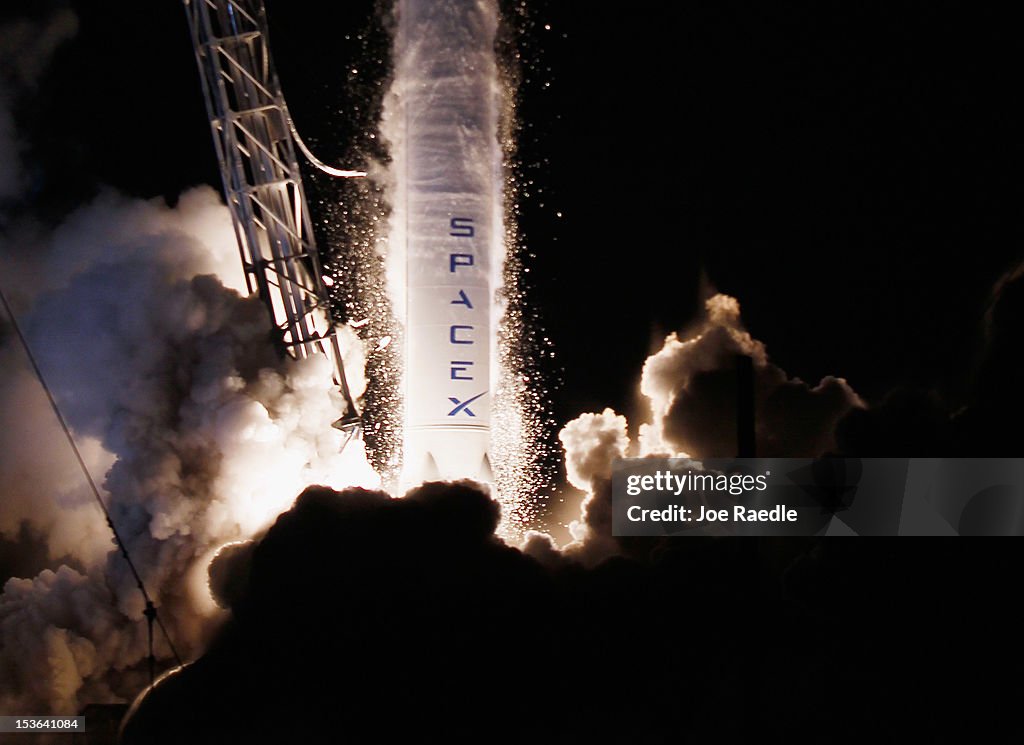 SpaceX Launches Dragon Spacecraft For Mission To International Space Station