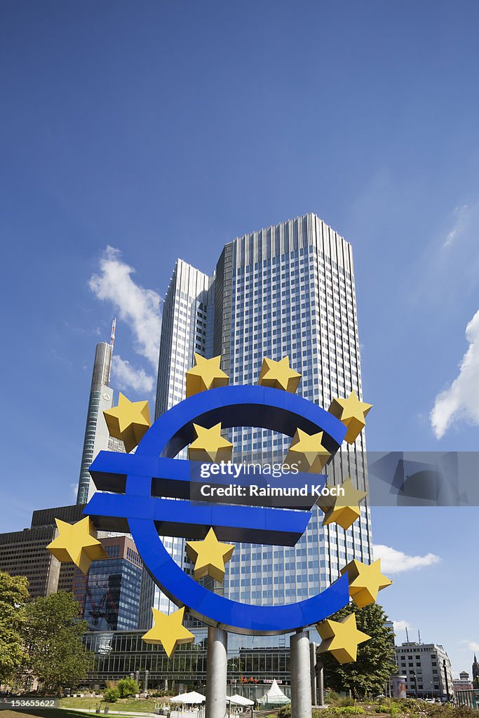 Euro symbol statue, European Central Bank