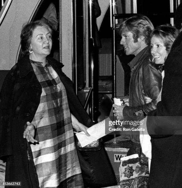 Lois Smith, Robert Redord and Lola Redford attend the premiere of "The Great Waldo Pepper" on March 12, 1975 in New York City.