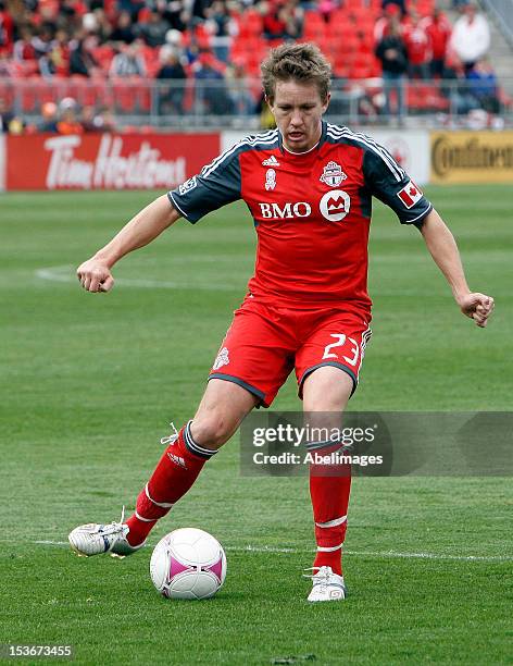 Terry Dunfield of Toronto FC carries the ball against DC United during MLS action at BMO Field October 6, 2012 in Toronto, Ontario, Canada.