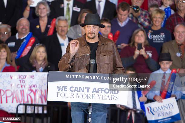 Kid Rock attends the Congressman Paul Ryan Rally With Kid Rock at Oakland University Athletic Center on October 8, 2012 in Rochester, Michigan.