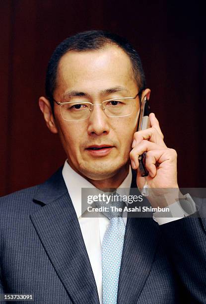 Kyoto University Professor Shinya Yamanaka speaks during a conference call at Kyoto University on October 8, 2012 in Kyoto, Japan. Yamanaka and Sir...