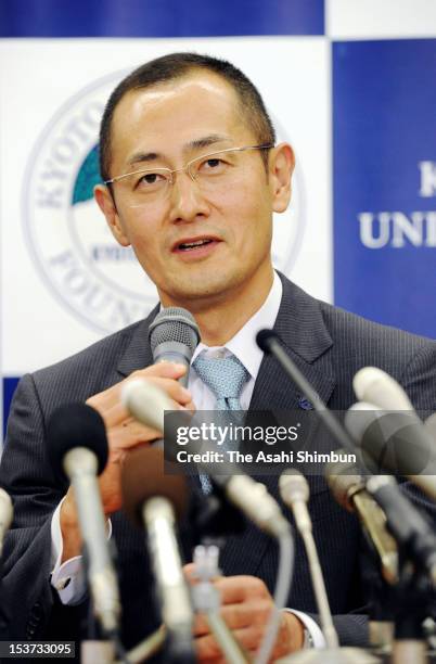 Kyoto University Professor Shinya Yamanaka speaks during a press conference at Kyoto University on October 8, 2012 in Kyoto, Japan. Yamanaka and Sir...