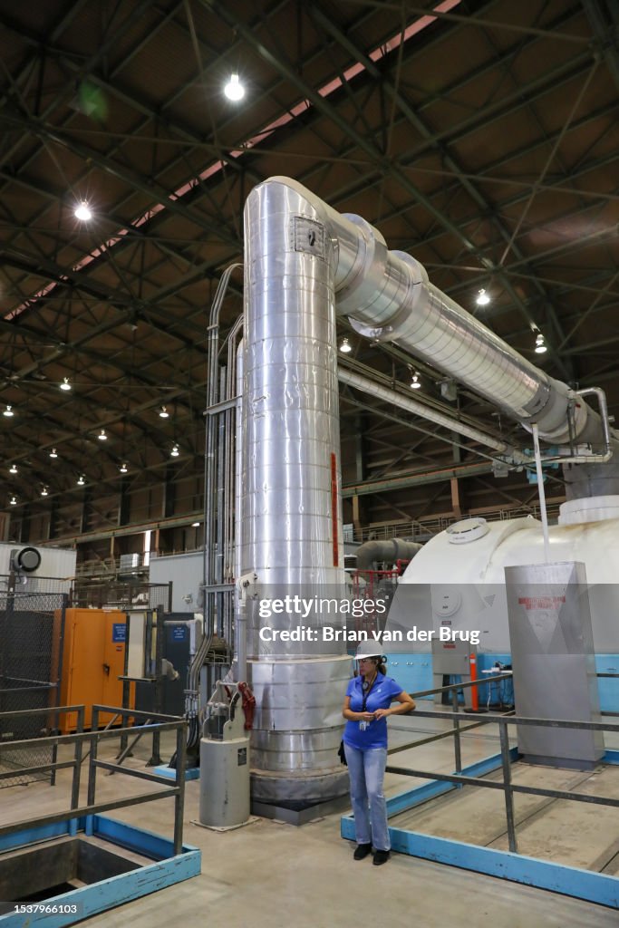 Unit 2 generator on the turbine deck