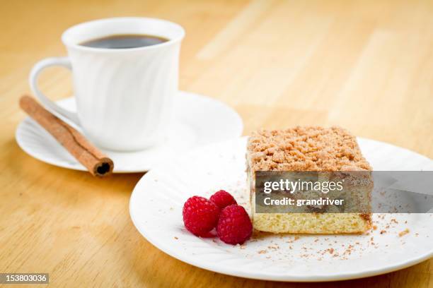 coffee cake with cinnamon and raspberries - coffee cake stock pictures, royalty-free photos & images