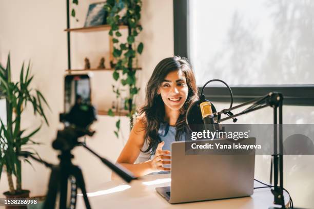 empowering online presence: asian businesswoman sharing expertise - story telling in the workplace stock pictures, royalty-free photos & images