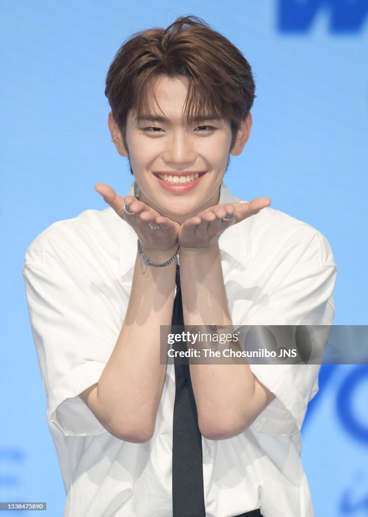Kim Tae Rae Roses Kim Tae Rae of K-pop boy group ZEROBASEONE attends their album... Photo ...