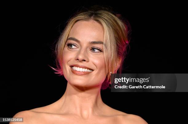 Margot Robbie attends the "Barbie" VIP Photocall at The London Eye on July 12, 2023 in London, England.