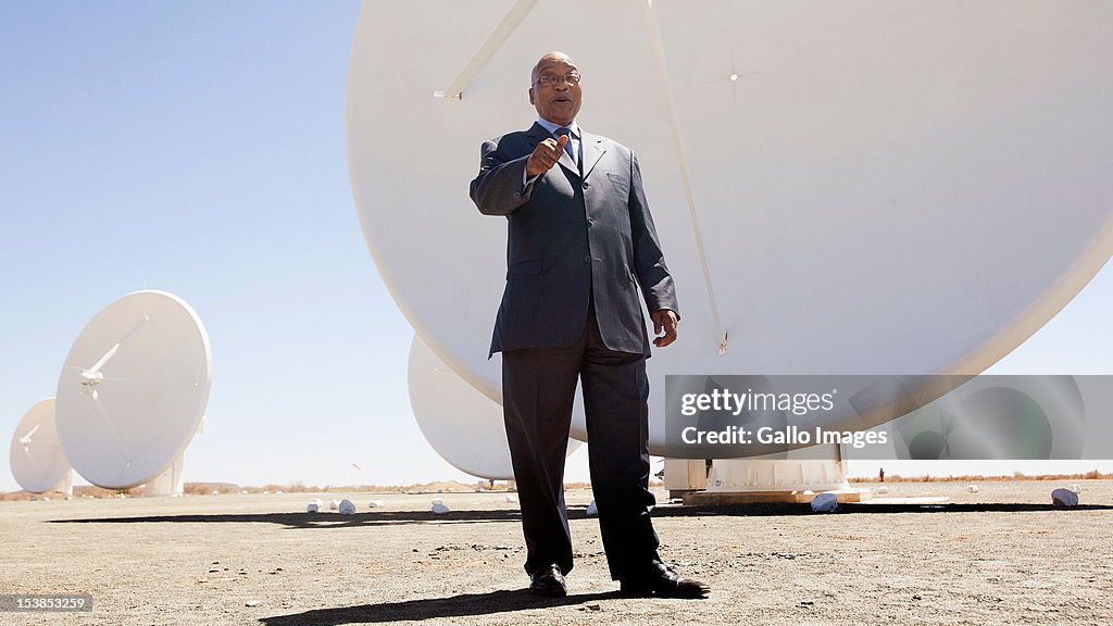 Zuma Visits Carnarvon - Home of the SKA