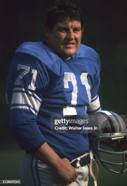 Portrait of Detroit Lions Alex Karras during photo shoot. Bloomfield Hills, MI 10/2/1970 CREDIT: Walter Iooss Jr.
