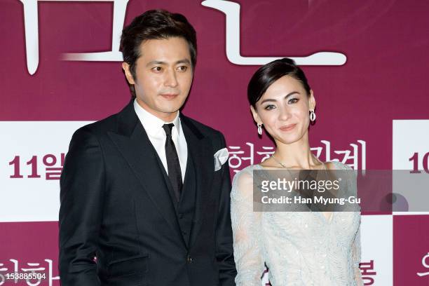 South Korean actor Jang Dong-Gun and Cecilia Cheung from China attend the 'Dangerous Liaisons' VIP screening on October 10, 2012 in Seoul, South...