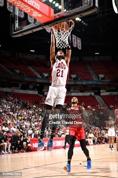 Emoni Bates of the Cleveland Cavaliers dunks the ball during the 2023 NBA Las Vegas Summer League Championship Game on July 17, 2023 at the Thomas &...