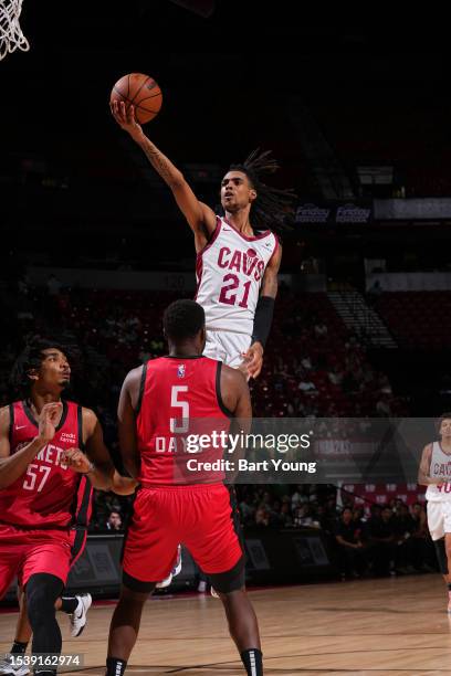 Emoni Bates of the Cleveland Cavaliers drives to the basket during the 2023 NBA Summer League Championship Game against the Houston Rockets on July...