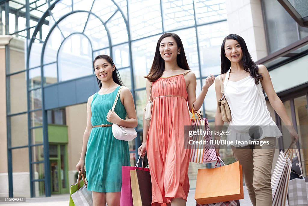 Best female friends shopping