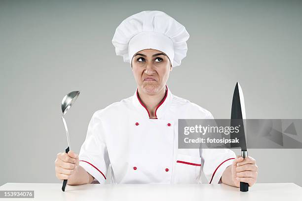 cook série - lady cooking confused imagens e fotografias de stock