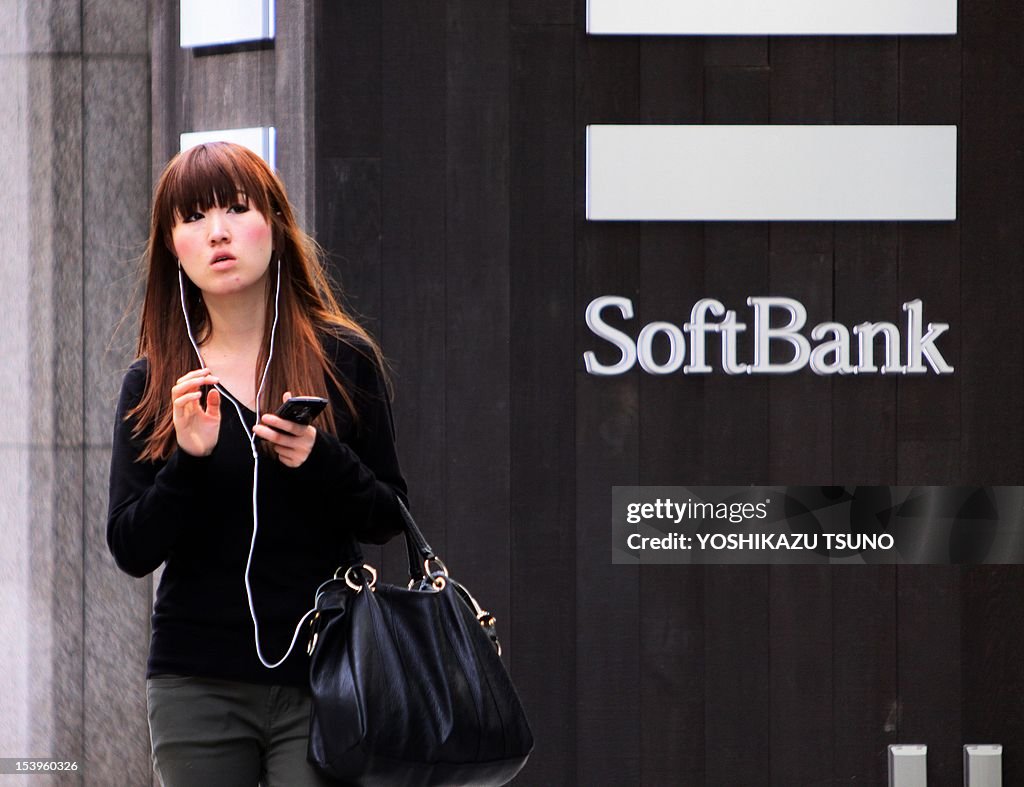 JAPAN-US-TELECOM-MERGER-SOFTBANK-SPRINT
