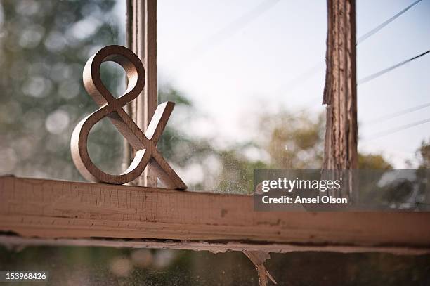 ampersand - ampersand stock pictures, royalty-free photos & images