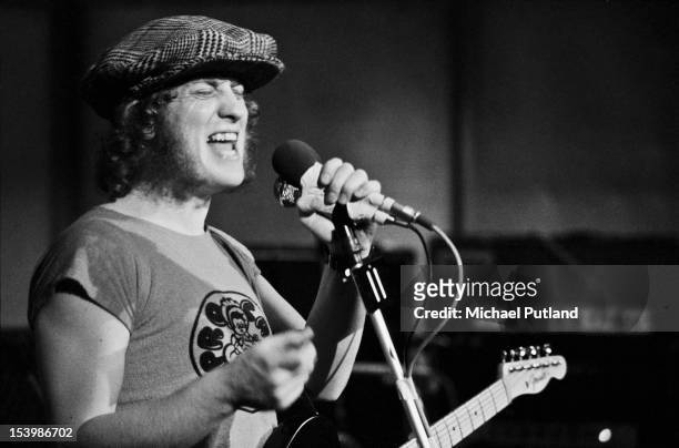 Singer Noddy Holder of British rock band Slade recording a song at Command Studios, London, October 1971.