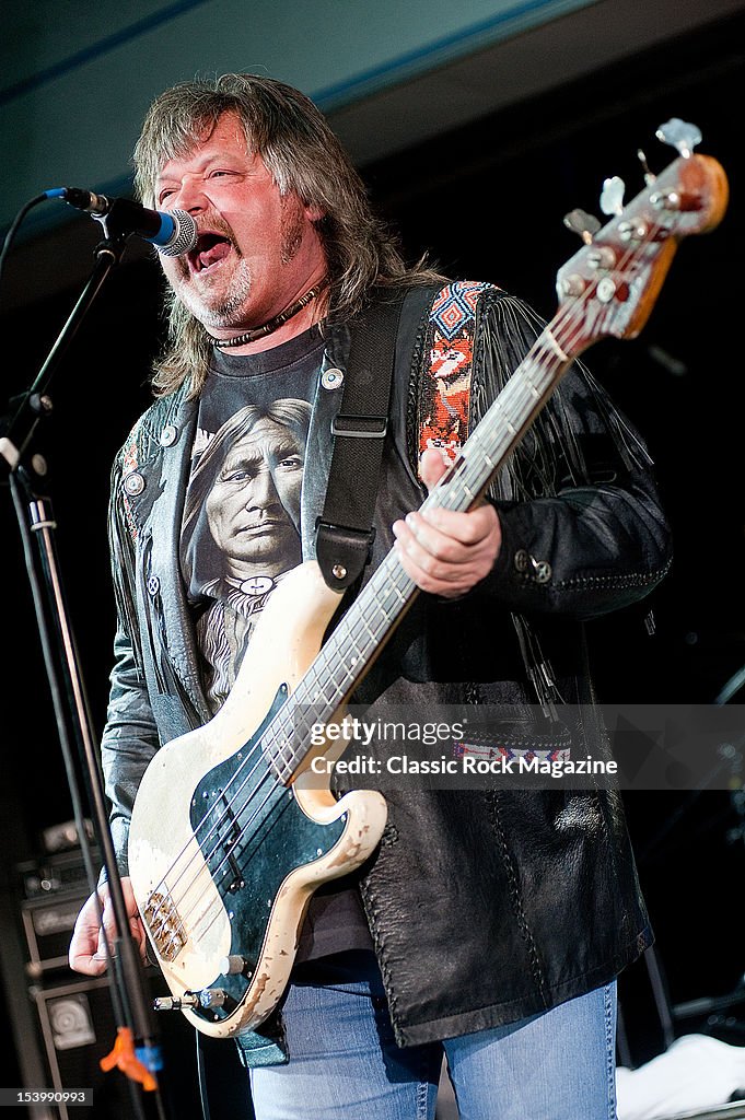 Pete Barton, singer and bass player with The Animals, performing live...  News Photo - Getty Images