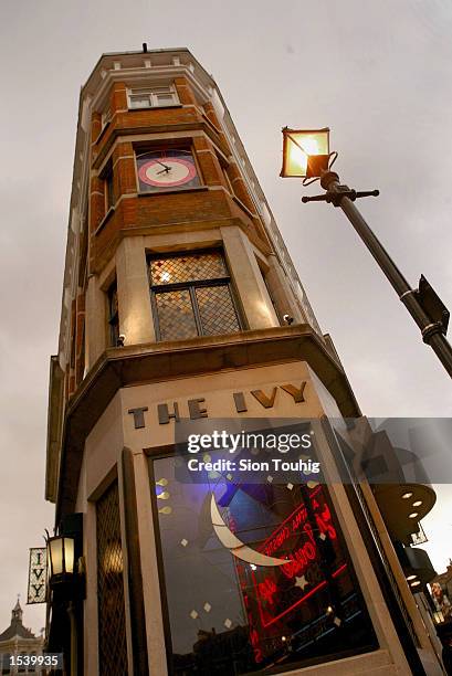 London In 2002 London 2002 Photos and Premium High Res Pictures - Getty Images