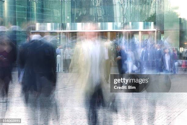 People Rushing Into Building Crowd Rushing Door Photos and Premium High Res Pictures - Getty Images