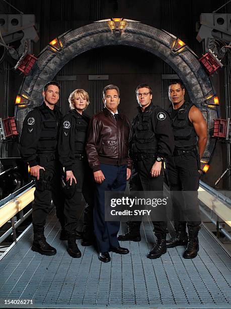 Season 5 -- Pictured: Ben Browder as Lt. Colonel Cameron Mitchell, Amanda Tapping as Maj. Samantha Carter, Beau Bridges as Maj. General Hank Landry,...