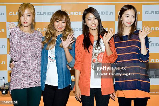 Soyou, Hyorin, Bora and Dasom of South Korean girl group SISTAR attend an autograph session for 'CLRIDE.n' at Lotte Department Store on October 12,...