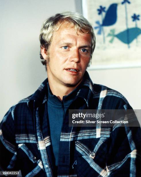 American actor David Soul as Ken 'Hutch' Hutchinson, in the TV series 'Starsky And Hutch', circa 1977.