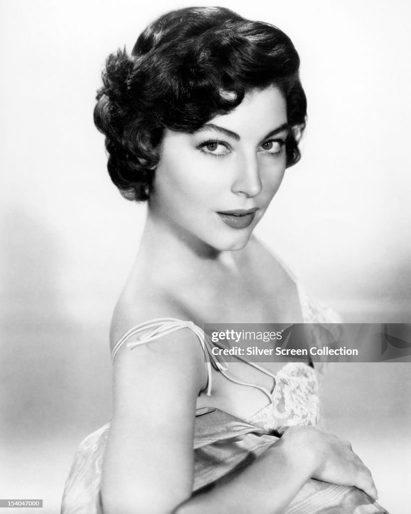American Actress Ava Gardner Circa 1945 News Photo Getty Images american-actress-ava-gardner-circa-1945-news-photo-getty-images