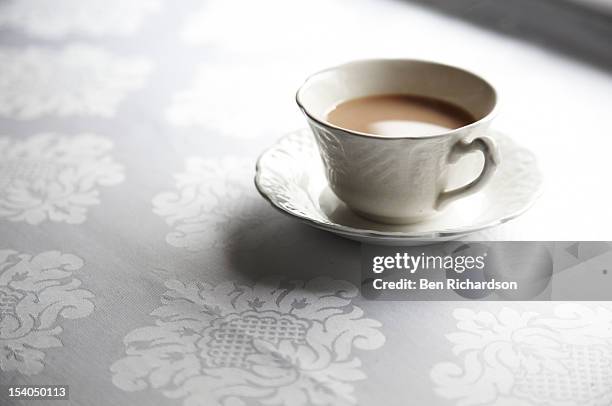 cup of tea - english tea stock-fotos und bilder