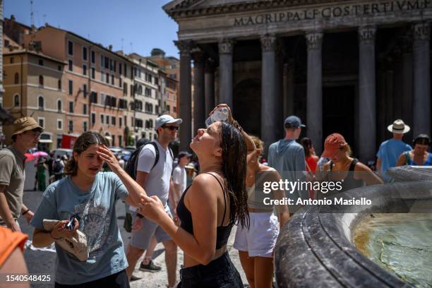 Heat In Rome Hot Gates Photos and Premium High Res Pictures - Getty Images