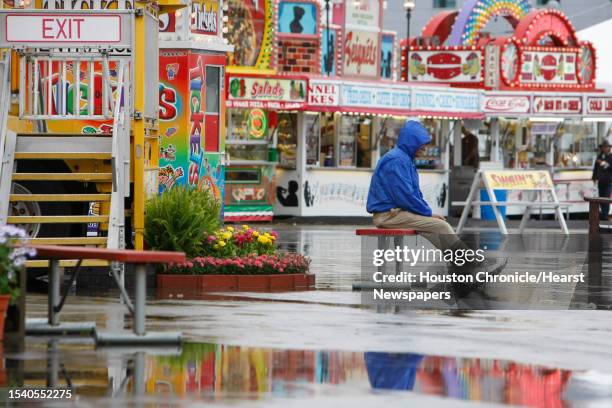 Carnival Ride Operator 71 Carnival Ride Operator Stock Photos, High-Res Pictures, and Images ...