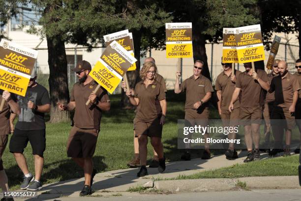Ups Members 228 Us Ups Teamsters Stock Photos, High-Res Pictures, and Images ...