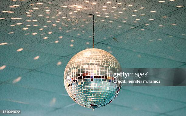 disco ball at a skating rink - globo espelhado imagens e fotografias de stock