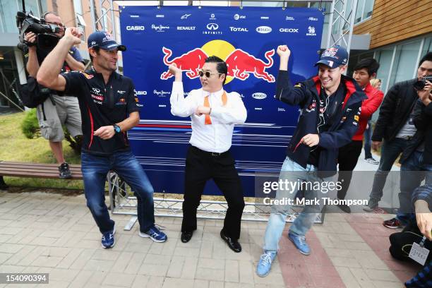 Masked Rapper Red Bull Psy (Rapper) Photos and Premium High Res Pictures - Getty Images