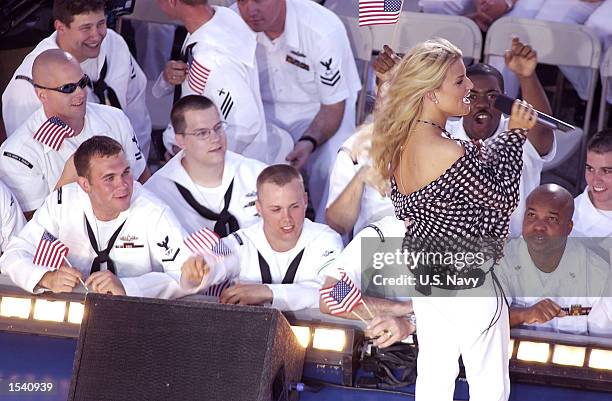 Jessica Simpson Rocking It 373 Jessica Simpson 2002 Photos & High Res Pictures - Getty Images