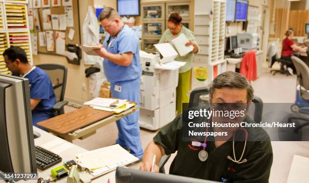 Computer Emergency Room Emergency Room Computer Photos and Premium High Res Pictures - Getty Images