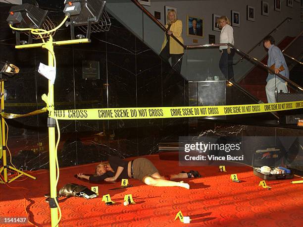 Csi Process Scene 58,981 Forces Tv Stock Photos, High-Res Pictures, and Images - Getty Images