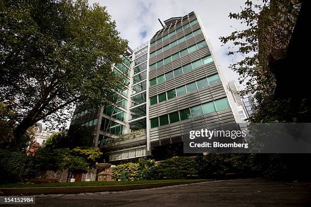 The headquarters of Lloyds Banking Group Plc are seen in London, U.K., on Monday, Oct. 15, 2012. U.S. Homeowners filed a lawsuit against 12 banks,...