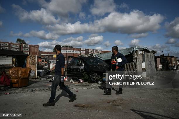 Poverty In France Poverty Electricity Photos and Premium High Res Pictures - Getty Images