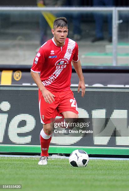 Marco Calderoni of Grosseto in action during the Serie B match between Hellas Verona FC and US Grosseto at Stadio Marc'Antonio Bentegodi on October...