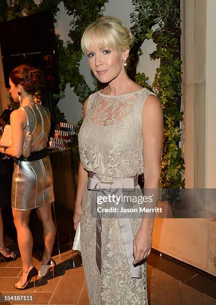 Actress Jennie Garth attends ELLE's 19th Annual Women In Hollywood Celebration at the Four Seasons Hotel on October 15, 2012 in Beverly Hills,...